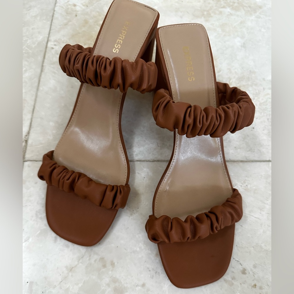 Express heels